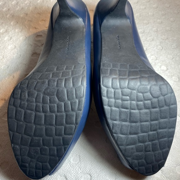 NWOT ROCKPORT adiPRENE by Adidas Women’s Blue Leather PeepToe Pumps - Picture 5 of 16